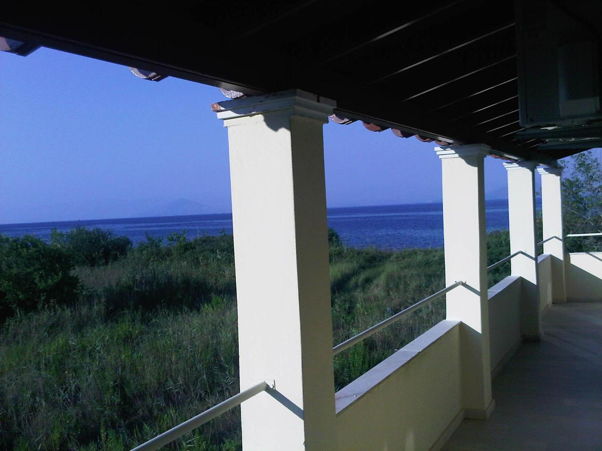 Virginia'S Beachfront Apartments Kávos Extérieur photo