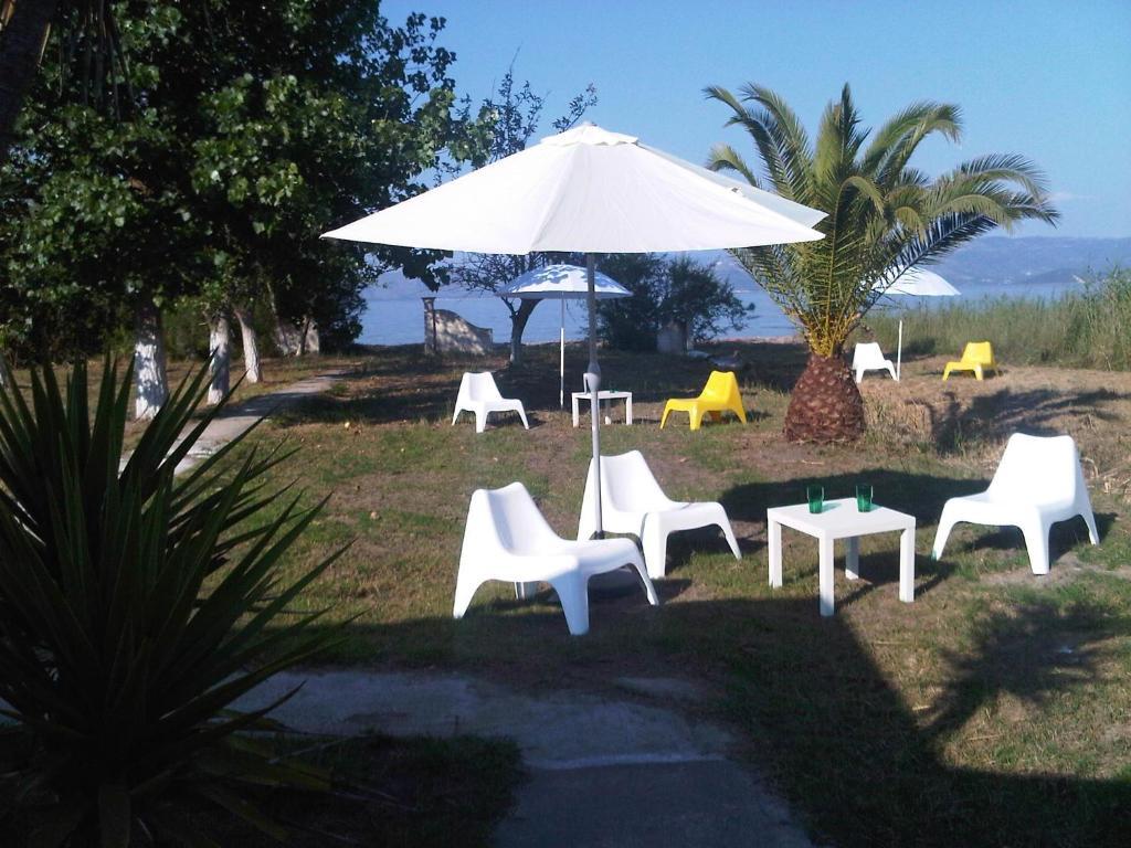 Virginia'S Beachfront Apartments Kávos Extérieur photo